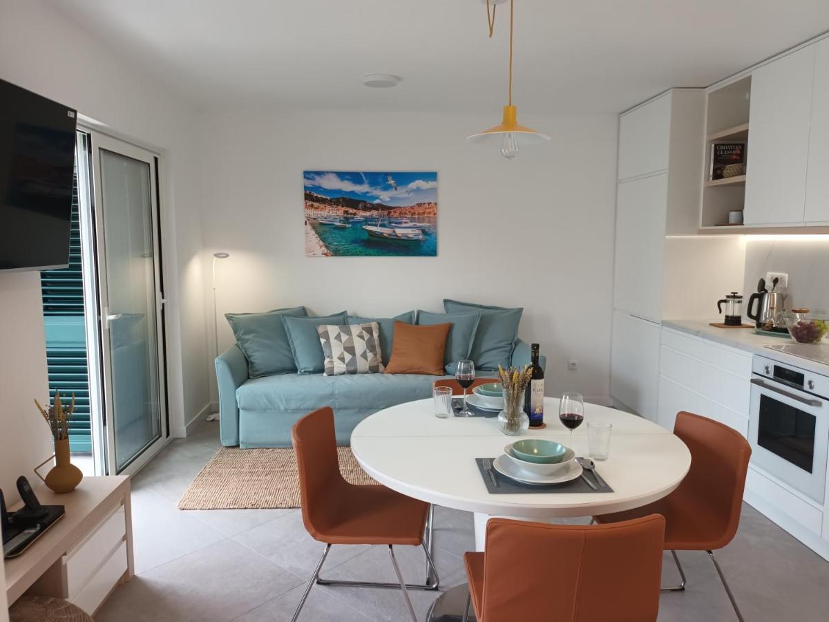 Jesliving Hvar - 2 Bedroom Elegant Apartment With Sea View In Historic Center Of Hvar Town Exterior foto